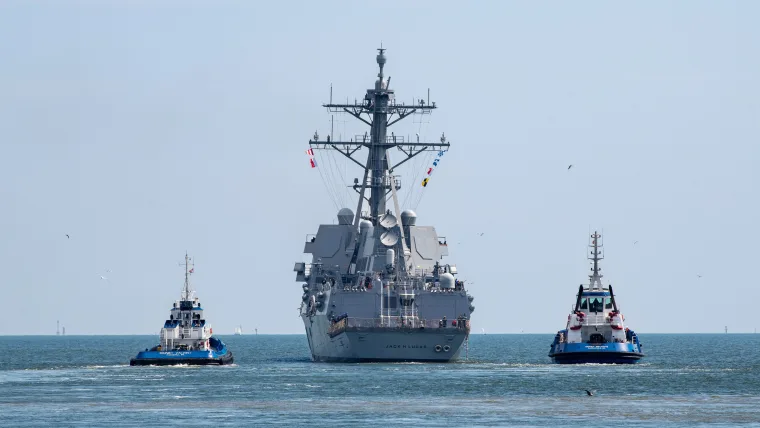 U.S. Navy's Newest Flight III DDG 51 Destroyer, Equipped with Lasers ...